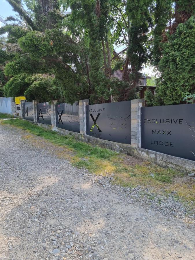 Maxx Lodge Bacău エクステリア 写真