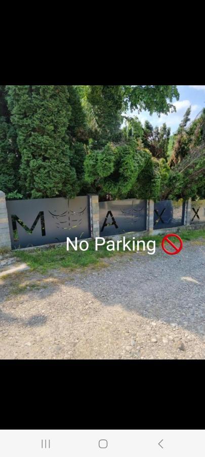 Maxx Lodge Bacău エクステリア 写真
