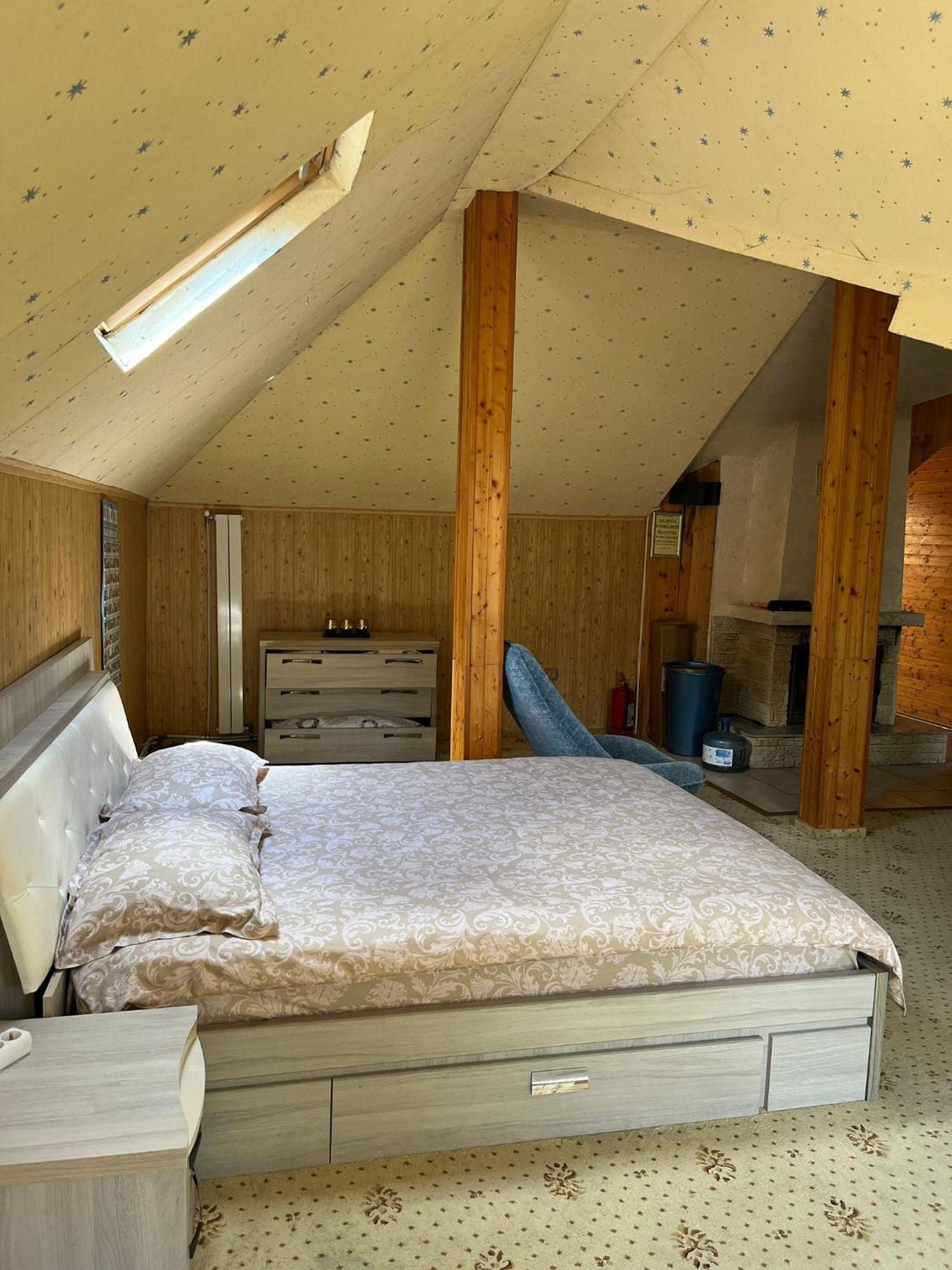 Maxx Lodge Bacău エクステリア 写真