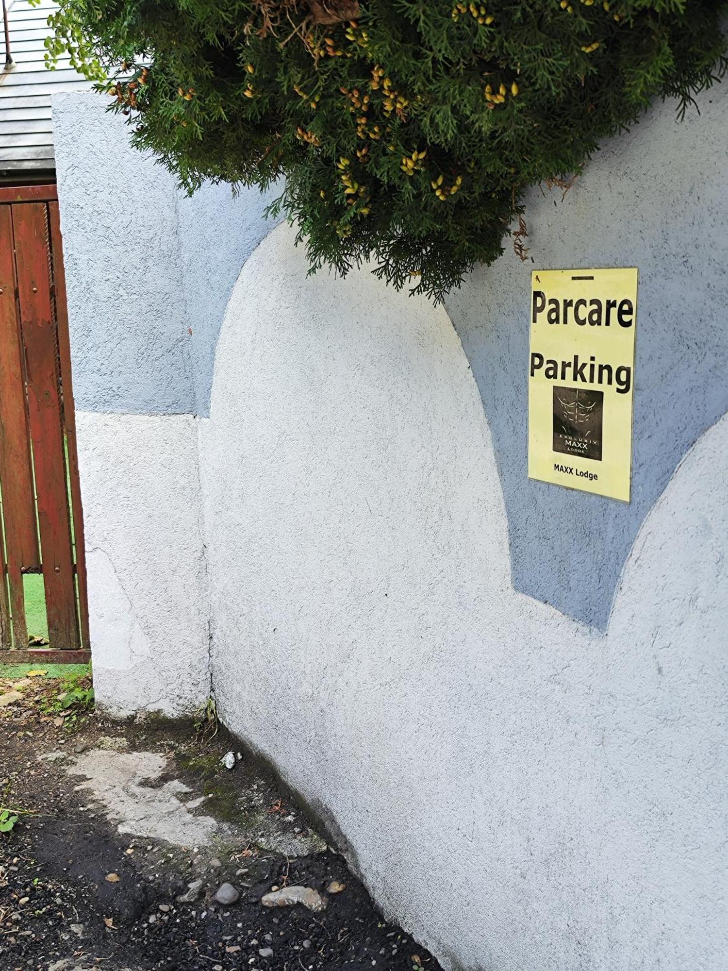 Maxx Lodge Bacău エクステリア 写真