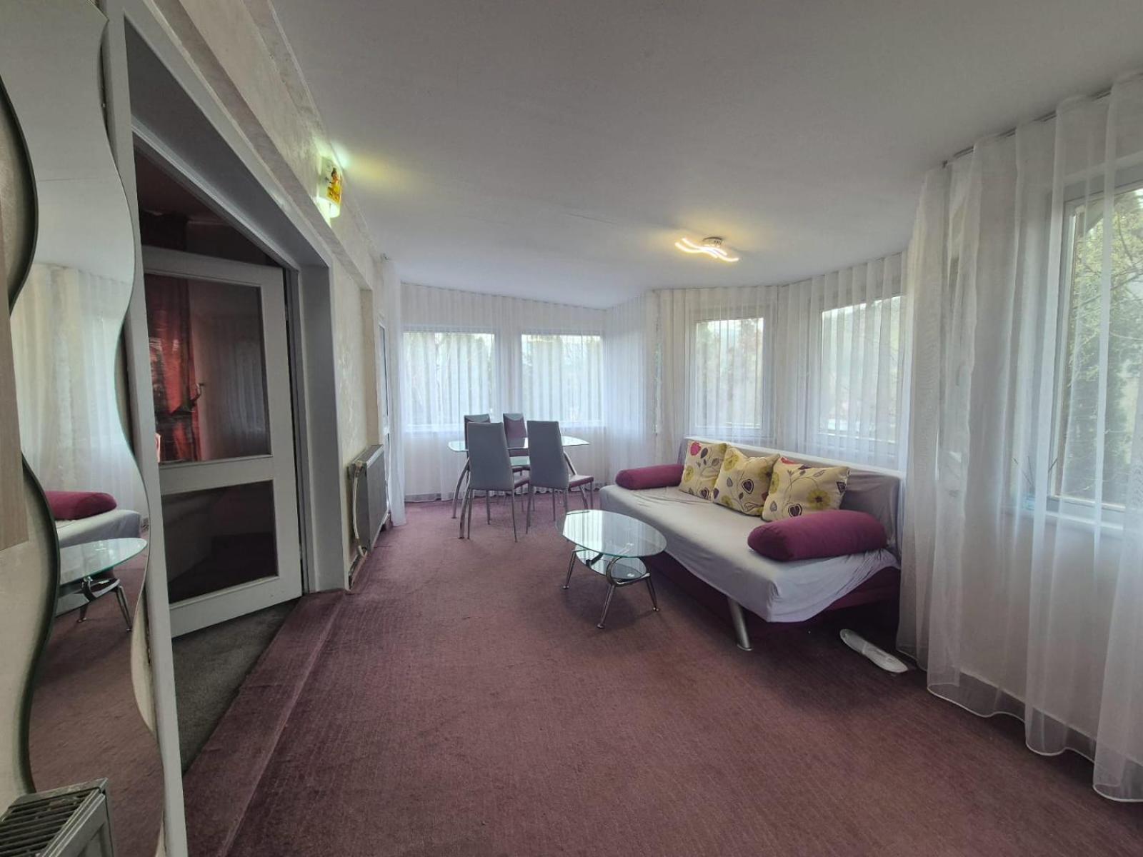 Maxx Lodge Bacău エクステリア 写真